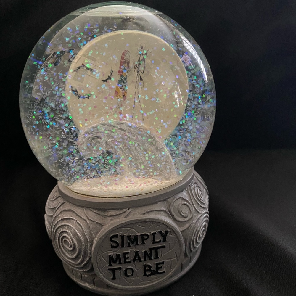 Nightmare Before Christmas Snow Globe
